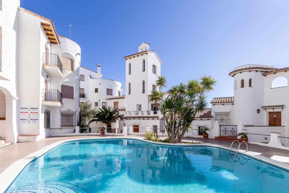 Alojate En Una Torre Sobre El Mar Apartment Sitges Exterior foto