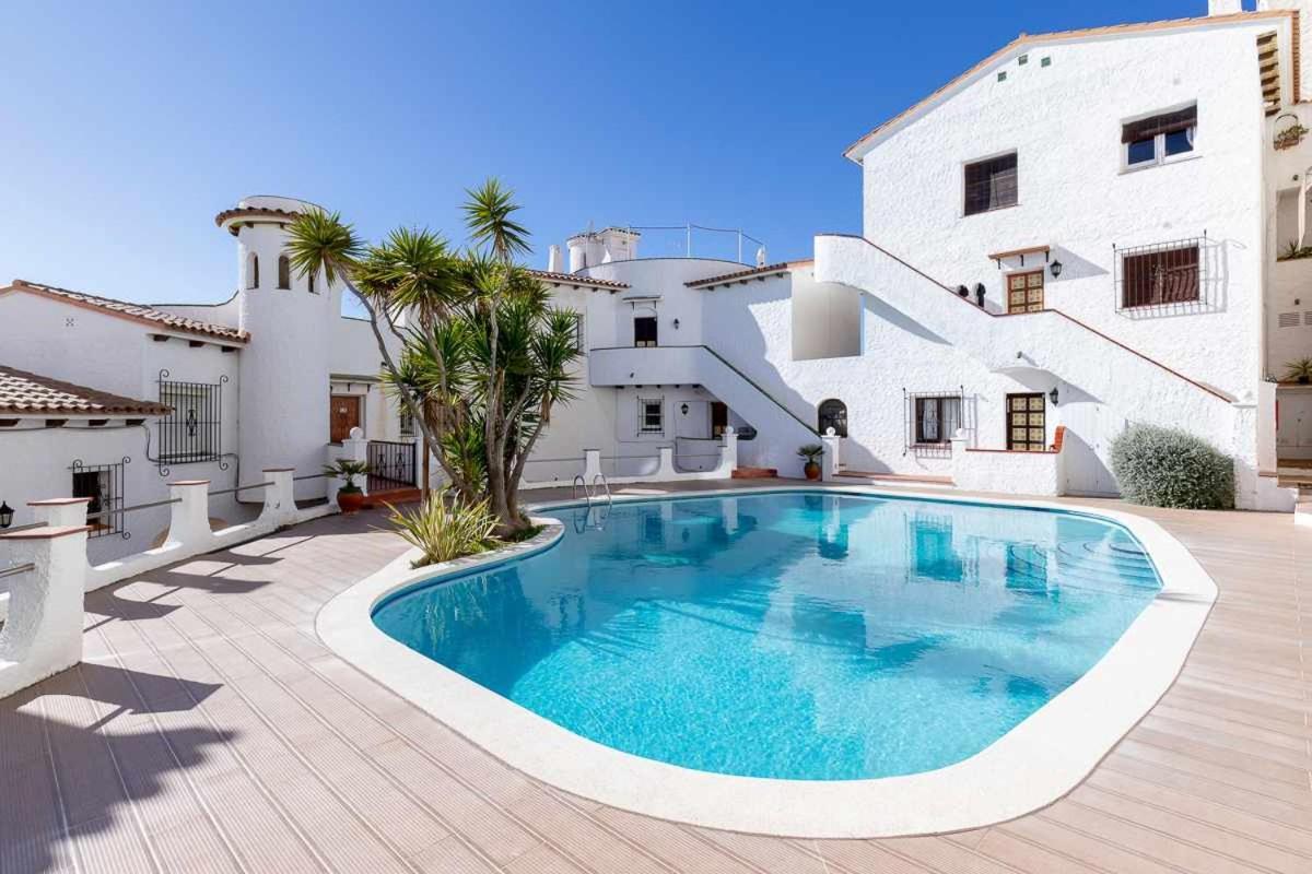 Alojate En Una Torre Sobre El Mar Apartment Sitges Exterior foto