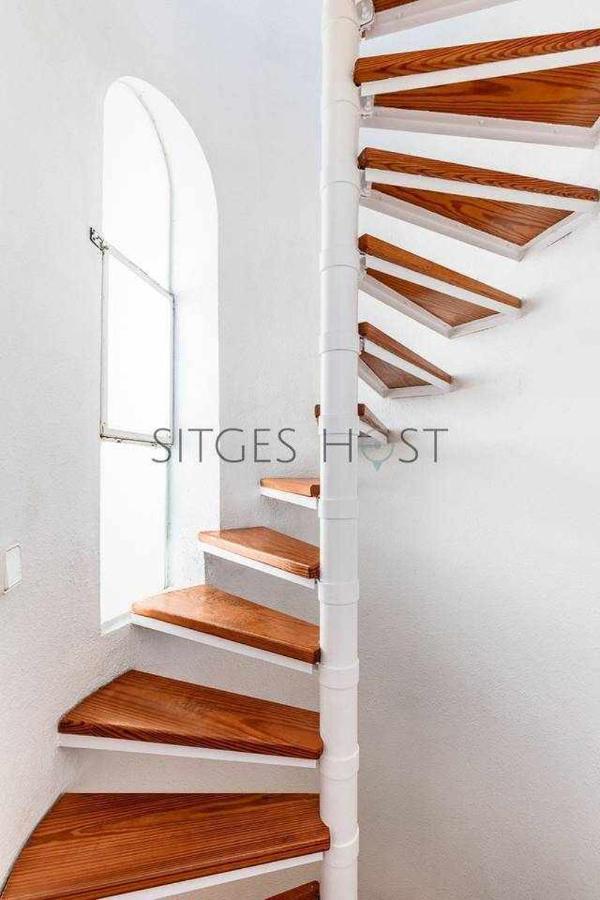 Alojate En Una Torre Sobre El Mar Apartment Sitges Exterior foto